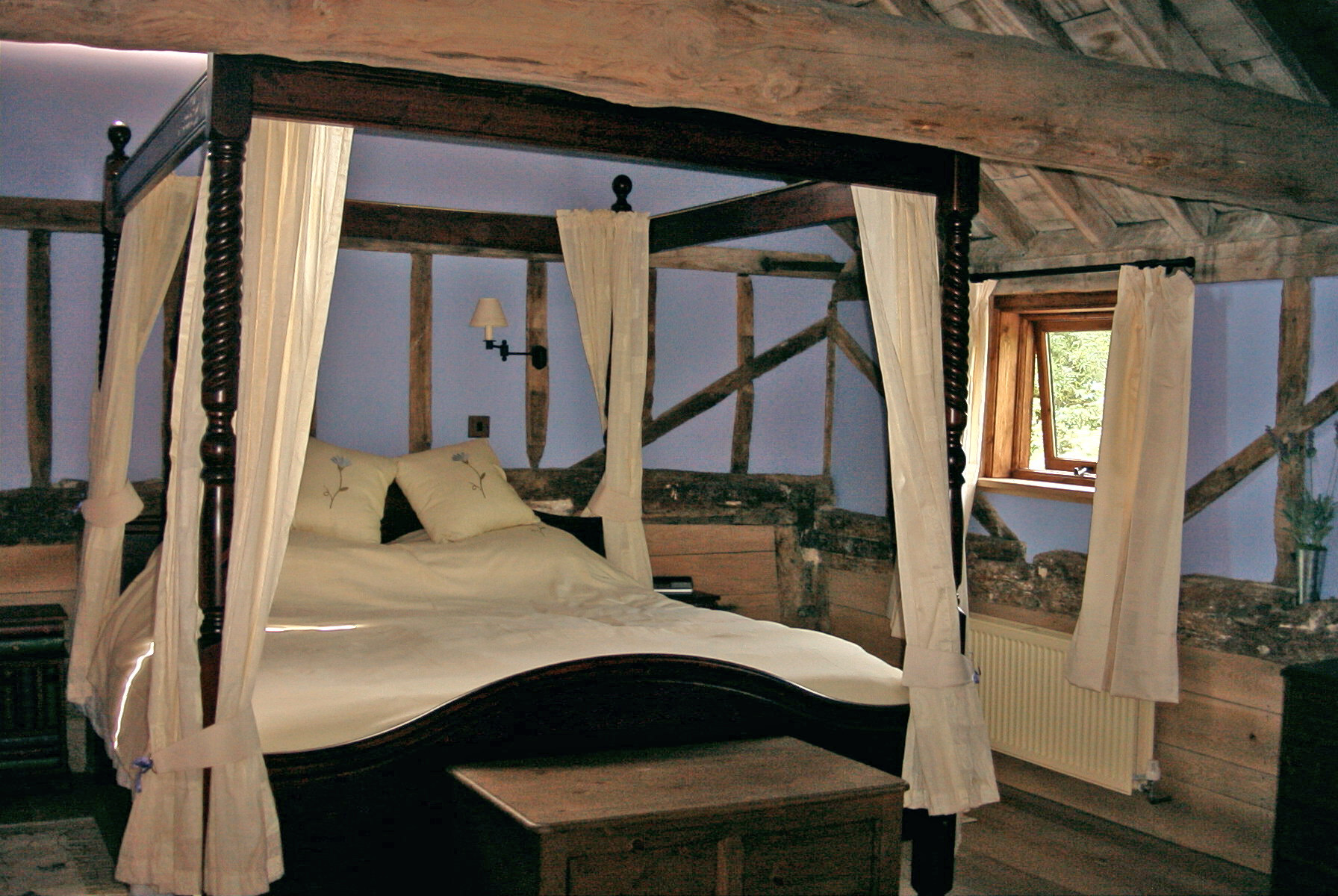 Grnary Four Poster 